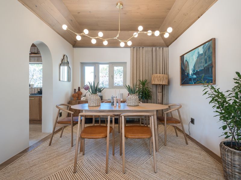 4 bedroom house for rent. Rare 4-Bedroom Designer Sanctuary in Leafy Tokai - Photo 9