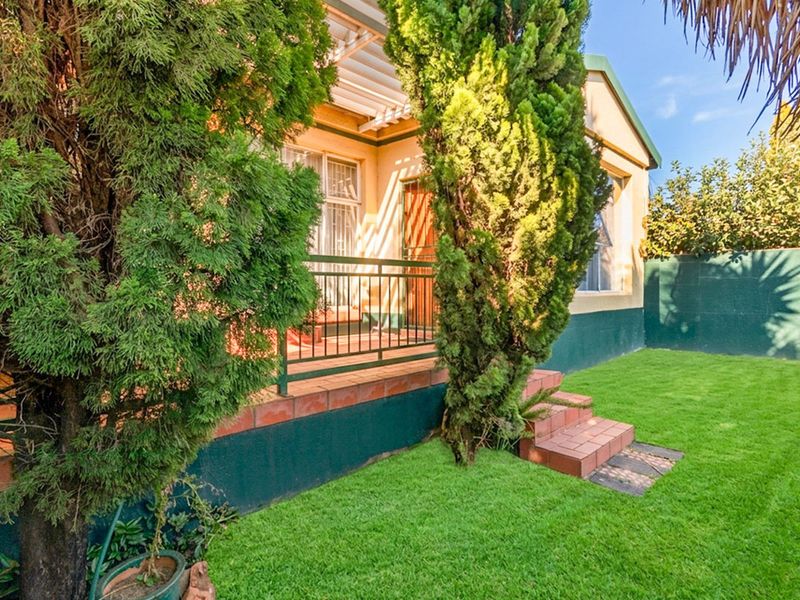 3 bedroom, 2 bathroom home - Photo 1