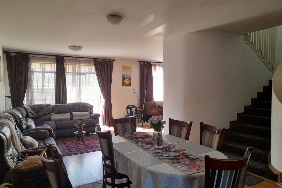 3 Bedroom Duplex Cluster for sale in Ridgeway - Photo 2