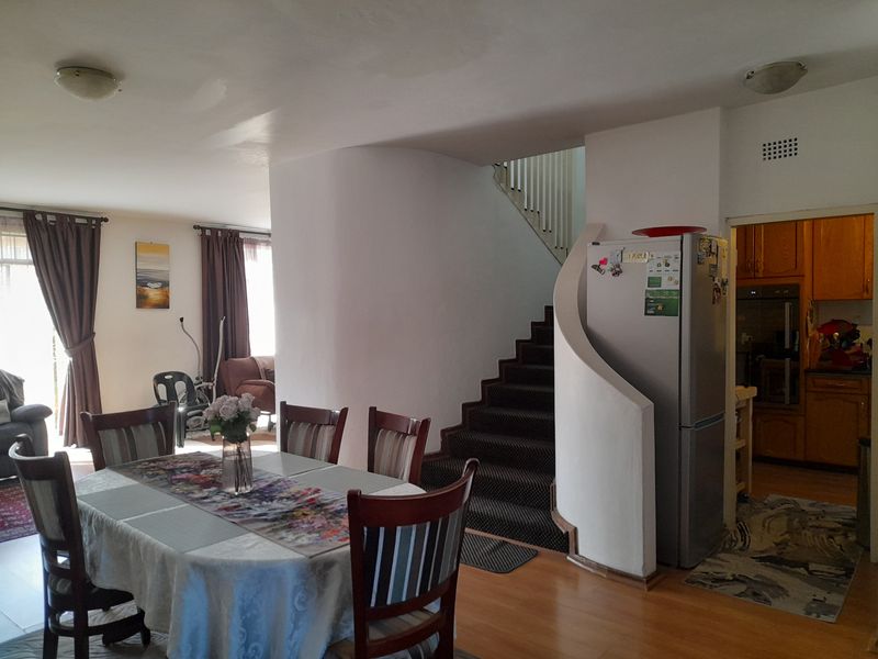 3 Bedroom Duplex Cluster for sale in Ridgeway - Photo 3