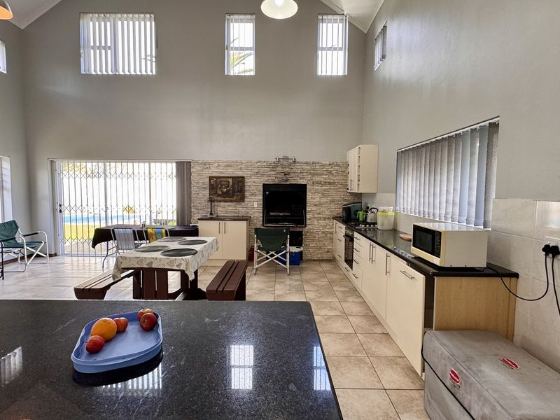 3 bedroom house for rent in Kommetjie - Photo 4