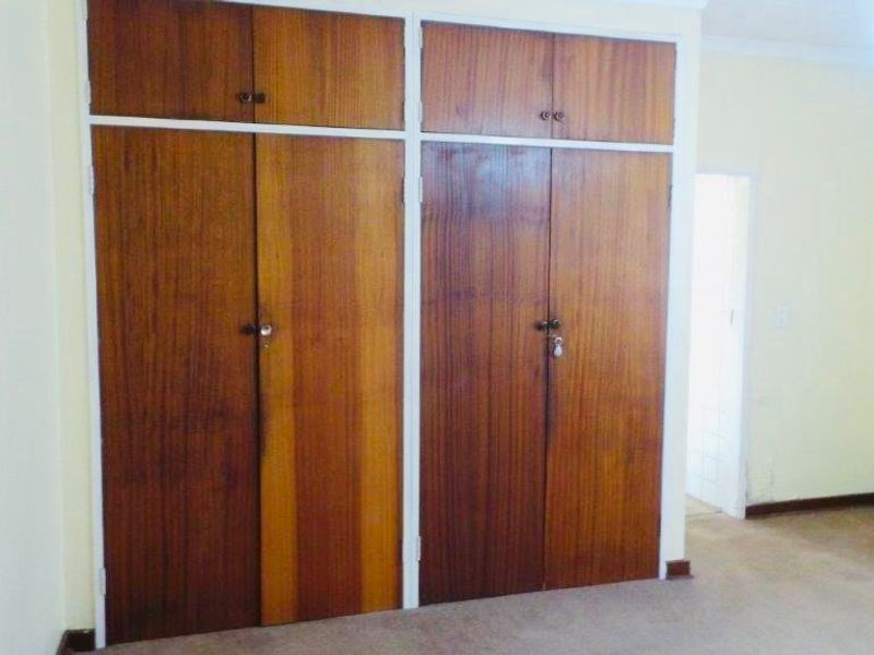 Family  home in a semi boomed area!!! - Photo 8