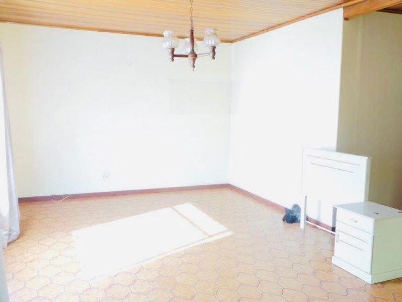Family  home in a semi boomed area!!! - Photo 7