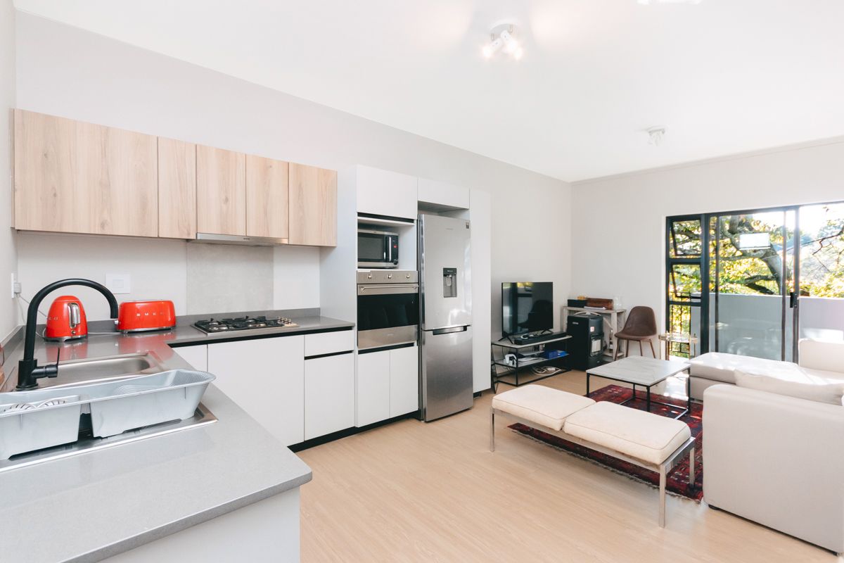 Modern 1-Bedroom Apartment in the Heart of Bryanston - Photo 2