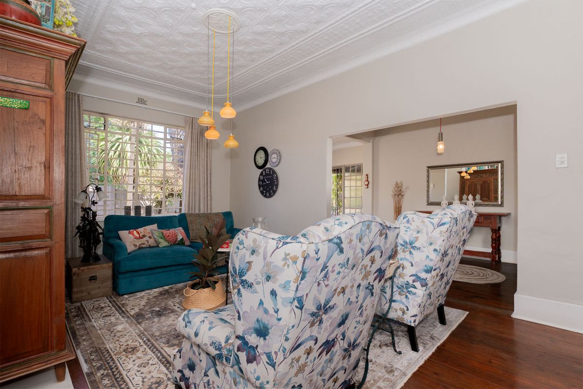 Charming 3 Bedroom Home with Granny Flat and Open-Plan Living - Photo 4