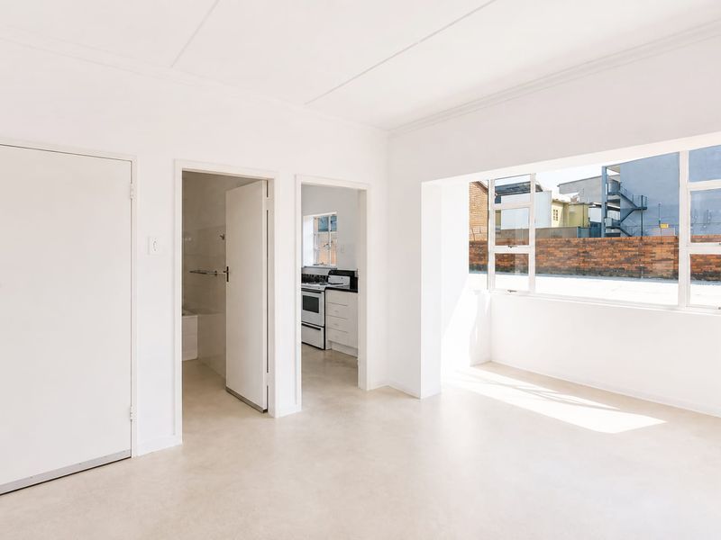 1 Bedroom Apartment in Linden - Photo 7