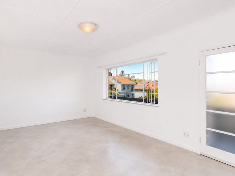 1 Bedroom Apartment in Linden - Photo 6
