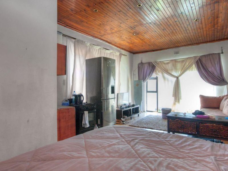 Investment property with potential income in Orlando West - Photo 5