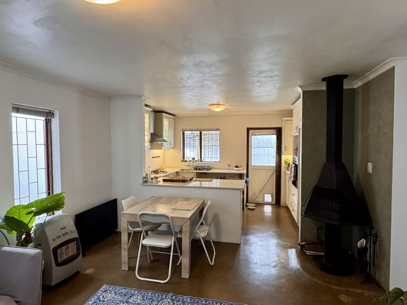 3 Bedroom House for sale in Kirstenhof - Photo 2