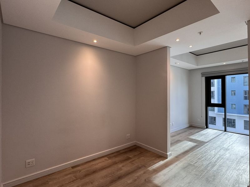 1 bedroom apartment for sale in Harbour Arch - Photo 9