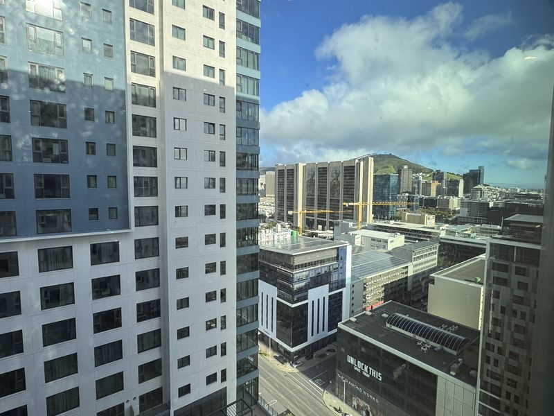 1 bedroom apartment for sale in Harbour Arch - Photo 8