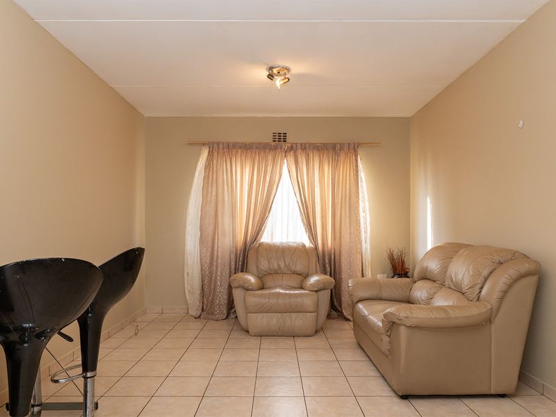 INVESTOS AND FIRST TIME BUYERS - Photo 9