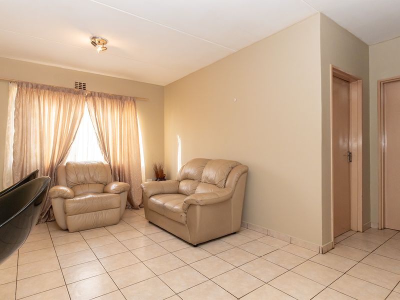 INVESTOS AND FIRST TIME BUYERS - Photo 7