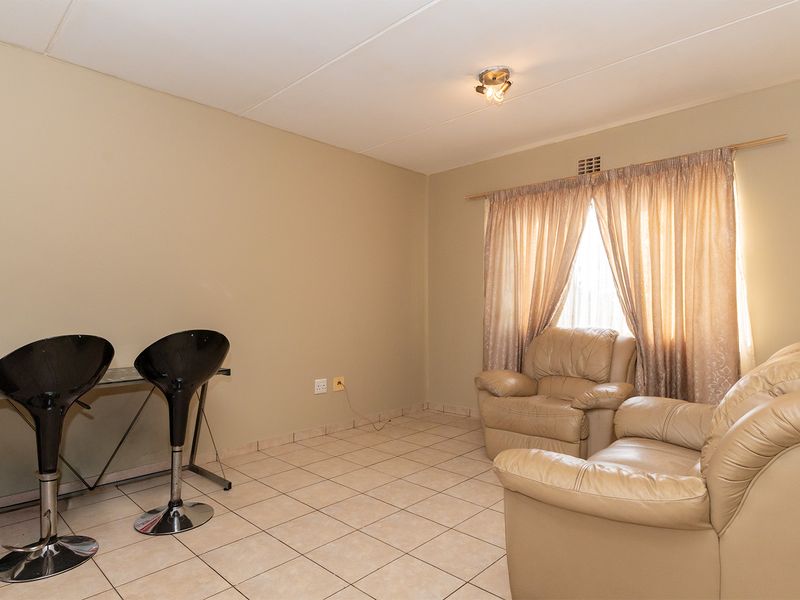 INVESTOS AND FIRST TIME BUYERS - Photo 6