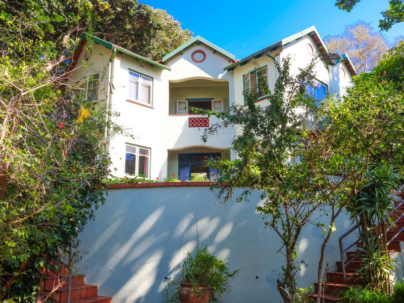 Unique Double-Storey Home with Harbour Views, a Pool & Cottage! - Photo 2