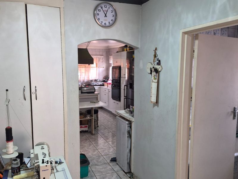 3 bedroom, 1 bathroom home - Photo 6