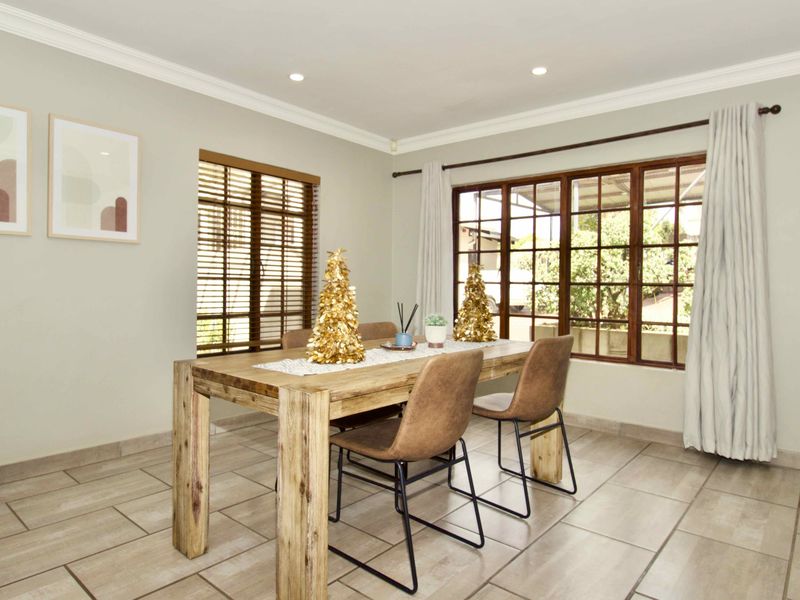 3 Bedroom family home in Moreleta Park - Photo 10