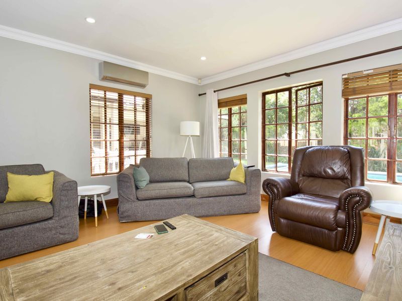 3 Bedroom family home in Moreleta Park - Photo 6