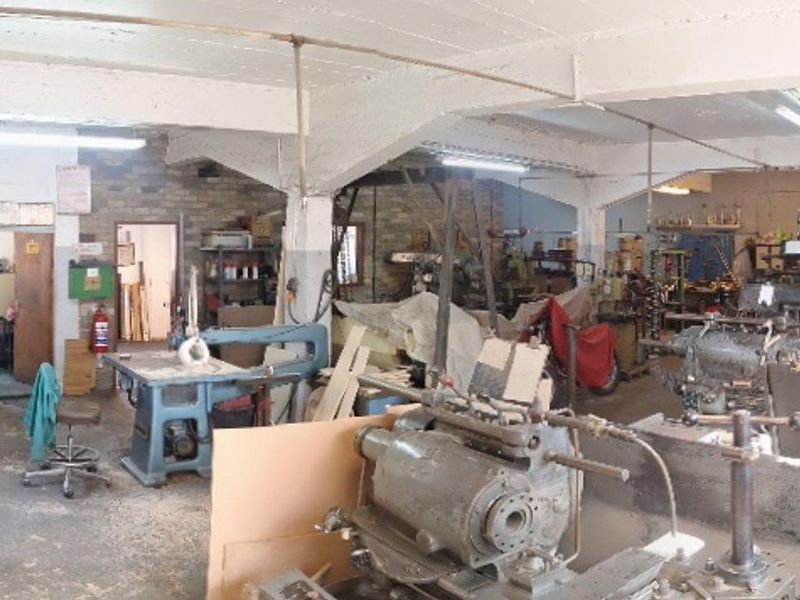 Well-Maintained Commercial Property for Sale â Ideal Investment Opportunity - Photo 7