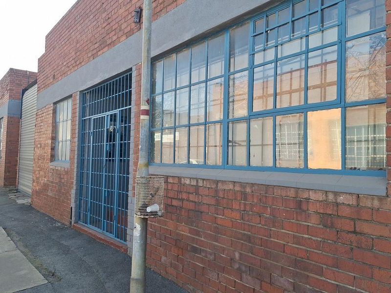 Well-Maintained Commercial Property for Sale â Ideal Investment Opportunity - Photo 3