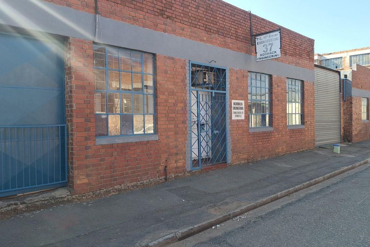 Well-Maintained Commercial Property for Sale â Ideal Investment Opportunity - Photo 2