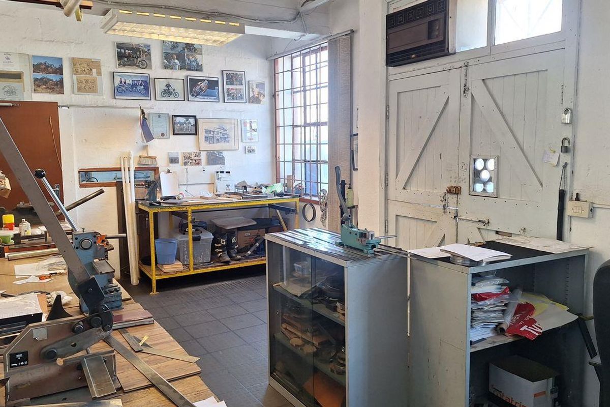 Well-Maintained Commercial Property for Sale â Ideal Investment Opportunity - Photo 4