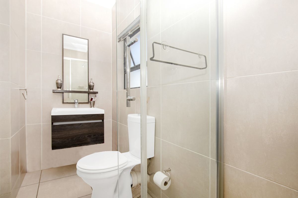 Modern 1-Bedroom Apartment in The Cambridge - Photo 5