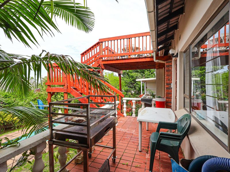 Spacious Three Bedroom House with Cottage - Photo 7