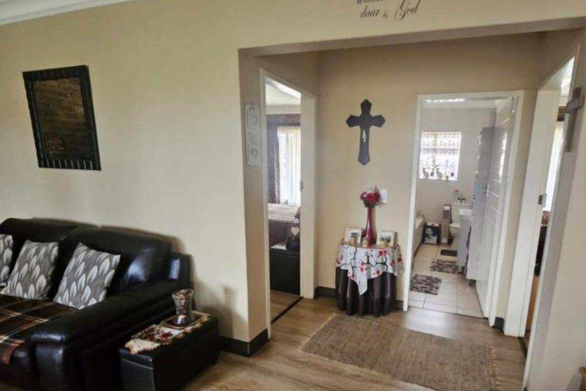Peaceful Living in Riversdale, Meyerton - Photo 2