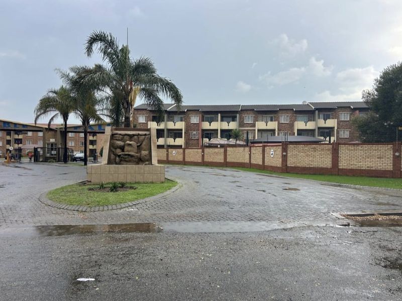 2-Bedroom Unit  For Sale in Comet - Photo 10