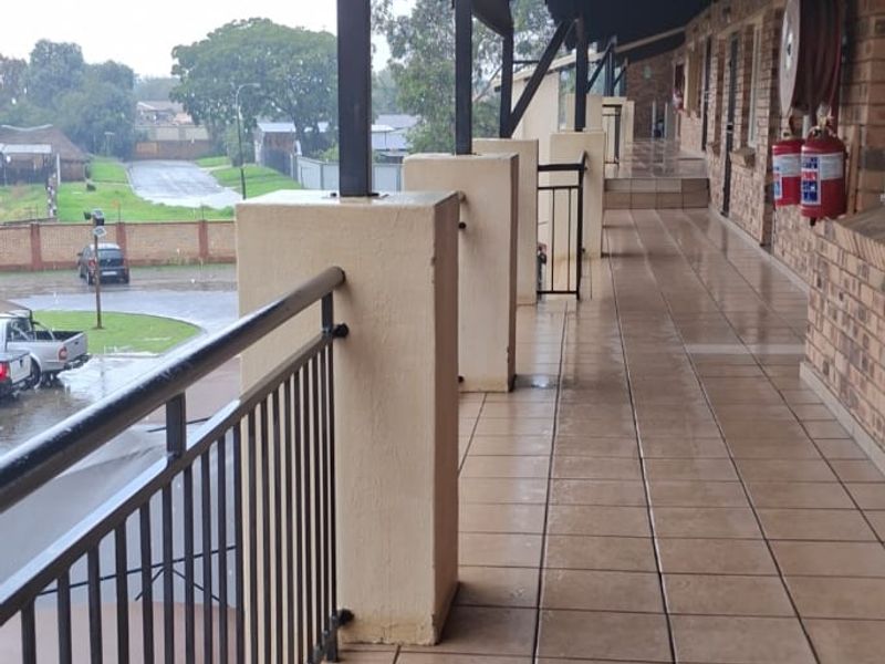 2-Bedroom Unit  For Sale in Comet - Photo 9