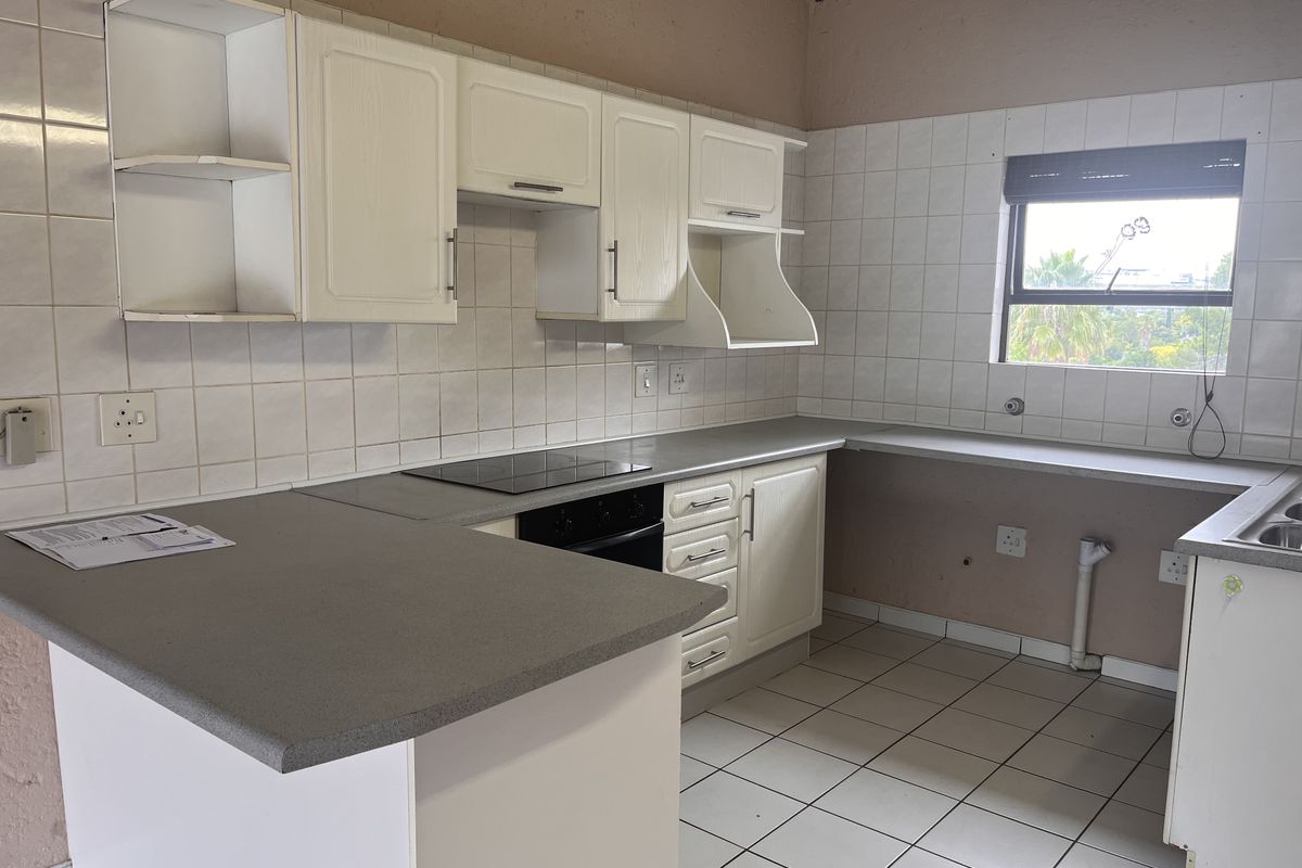 3rd Floor Lock up and Go Apartment - Photo 5