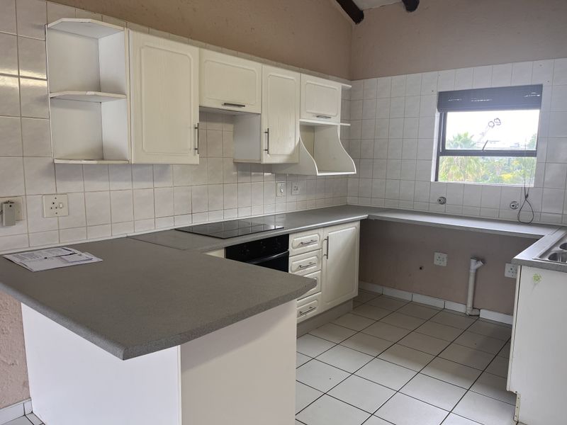 3rd Floor Lock up and Go Apartment - Photo 5