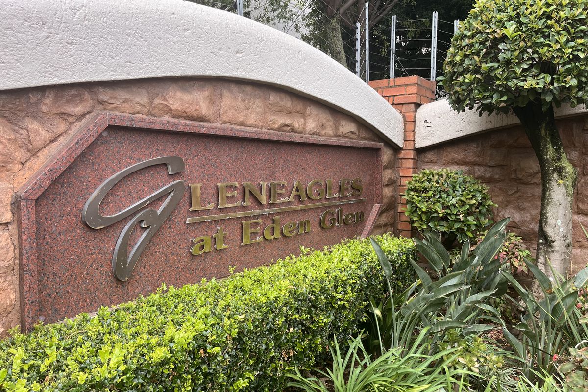 3rd Floor Lock up and Go Apartment - Photo 2