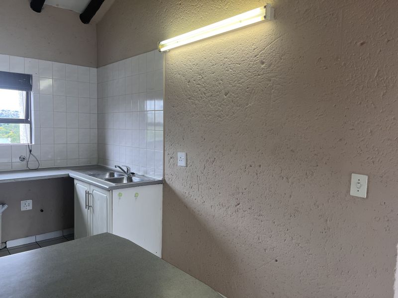 3rd Floor Lock up and Go Apartment - Photo 8