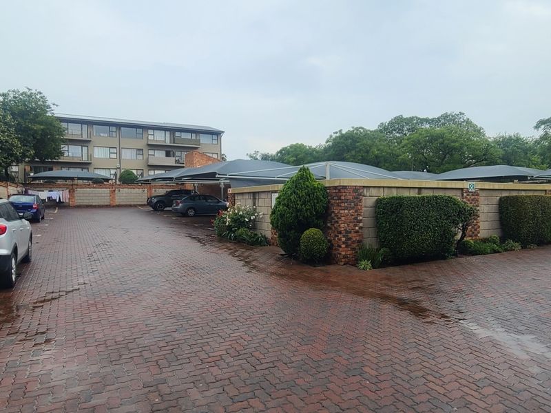 Well Located one bed one bath unit in Edenvale Central - Photo 4