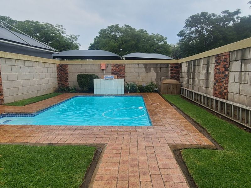 Well Located one bed one bath unit in Edenvale Central - Photo 3