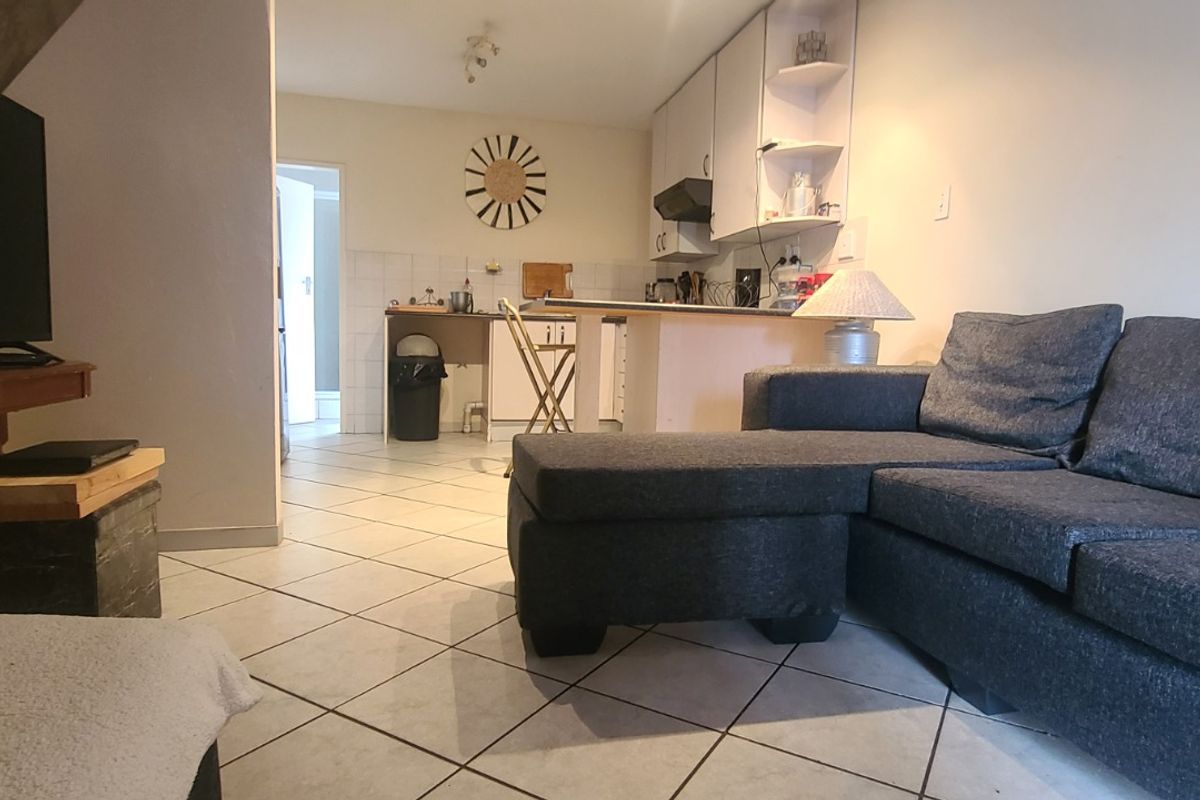 Well Located one bed one bath unit in Edenvale Central - Photo 5