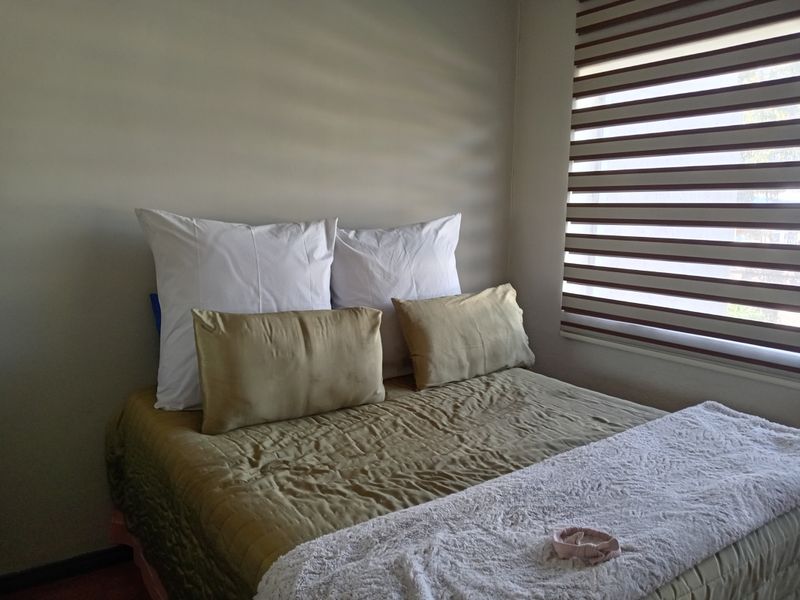 Investment Opportunity in Edenvale  with 2X flats - Photo 7