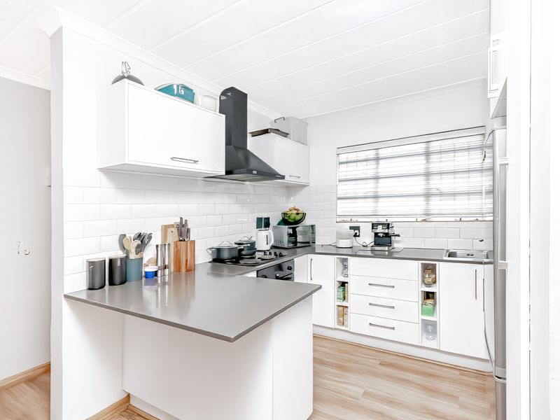 Safe, Secure with a Modern Touch - Photo 4