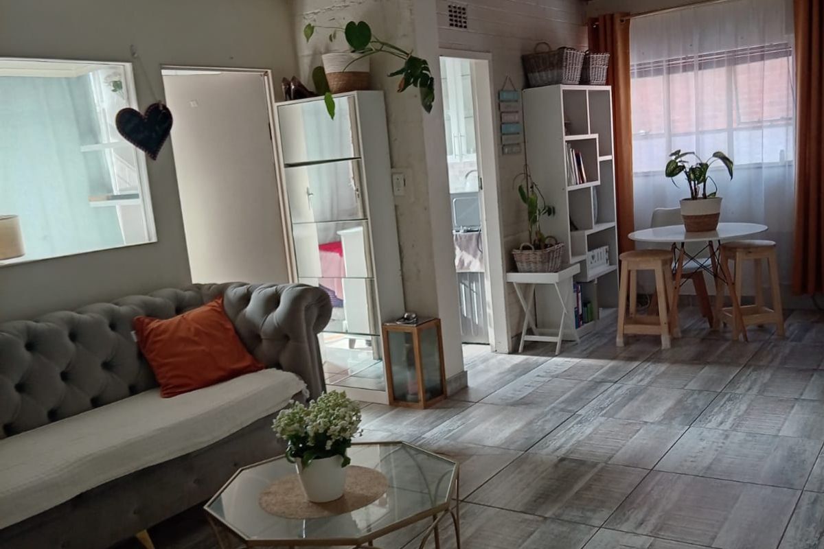 Stunning 2 Bedroom Unit for sale in Kempton Park - Photo 4