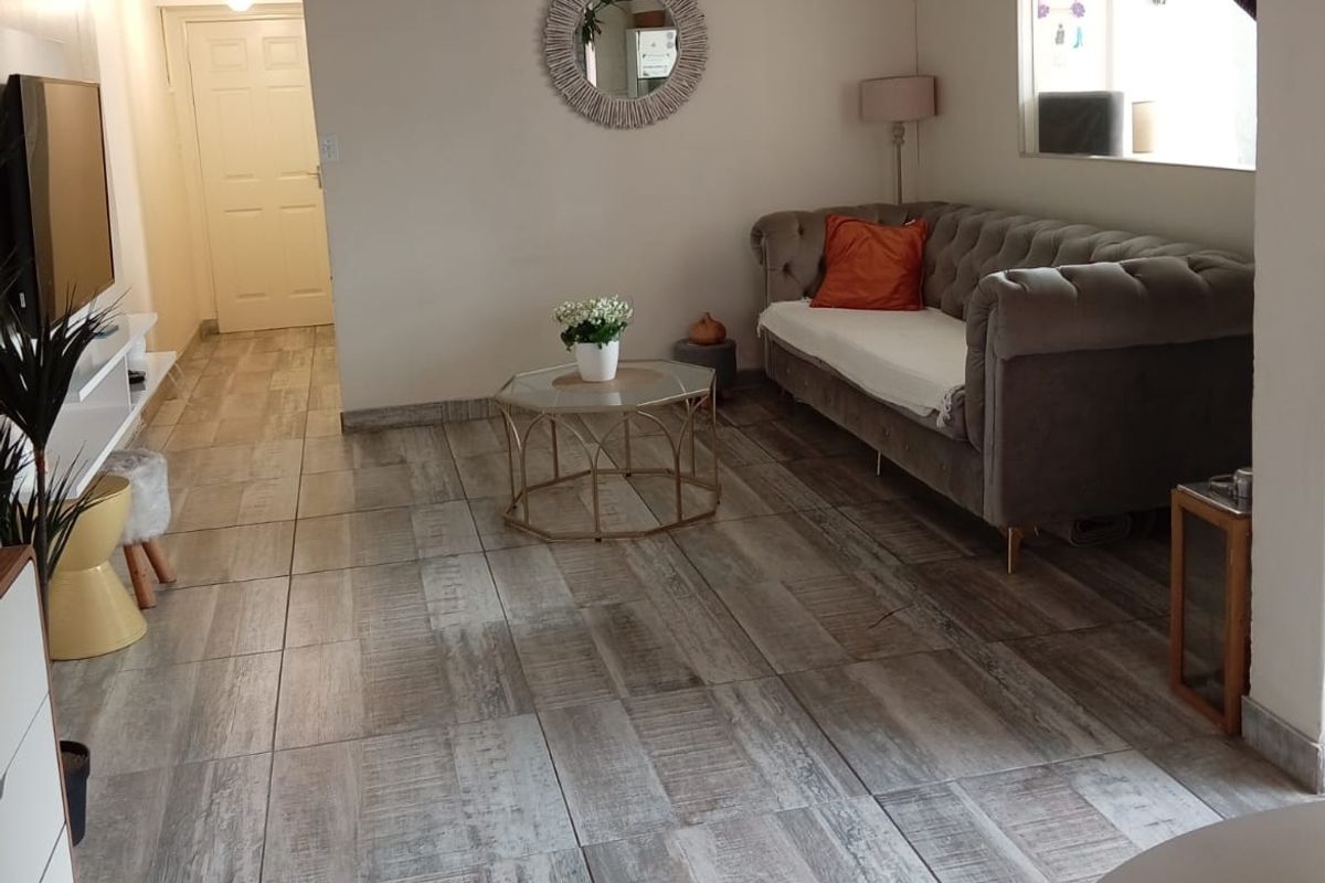 Stunning 2 Bedroom Unit for sale in Kempton Park - Photo 5