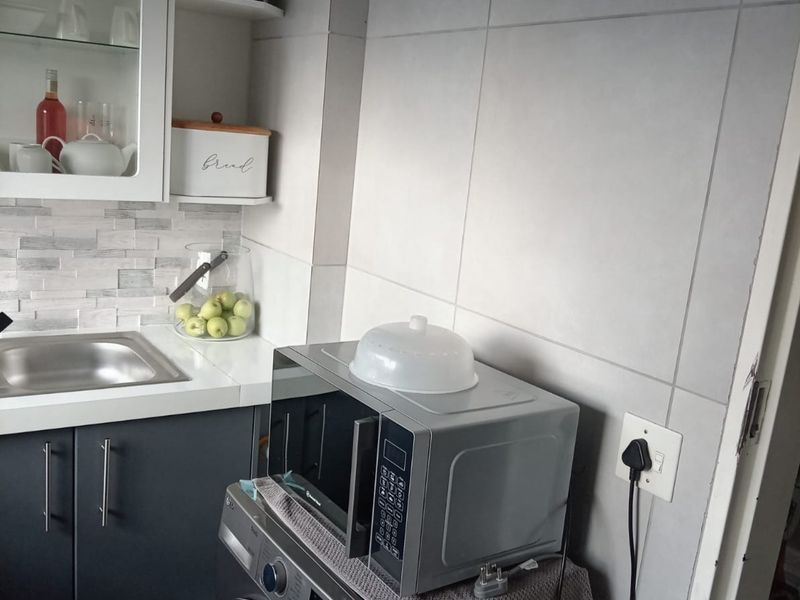 Stunning 2 Bedroom Unit for sale in Kempton Park - Photo 9