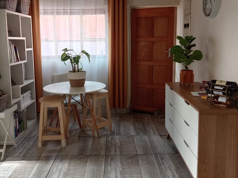 Stunning 2 Bedroom Unit for sale in Kempton Park - Photo 8