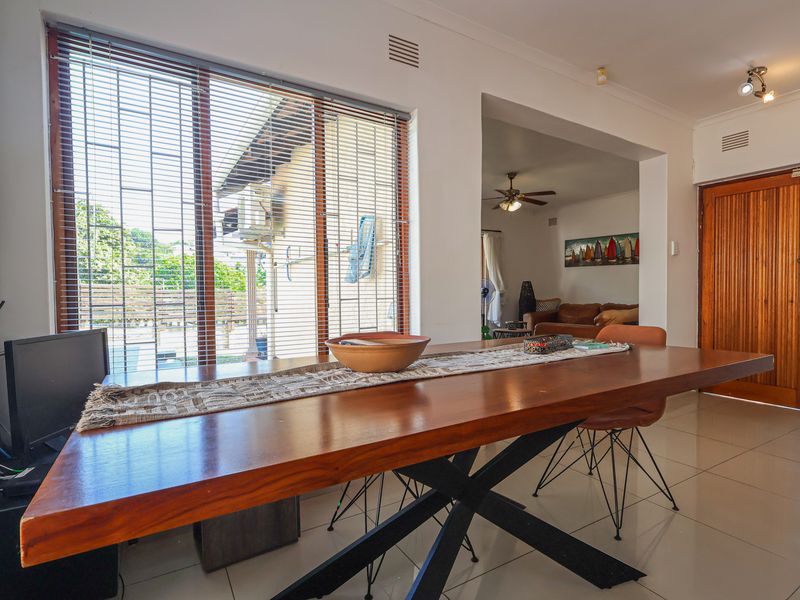 Spacious Three Bedroom, Two Bathroom House in sought after neighbourhood - Photo 9