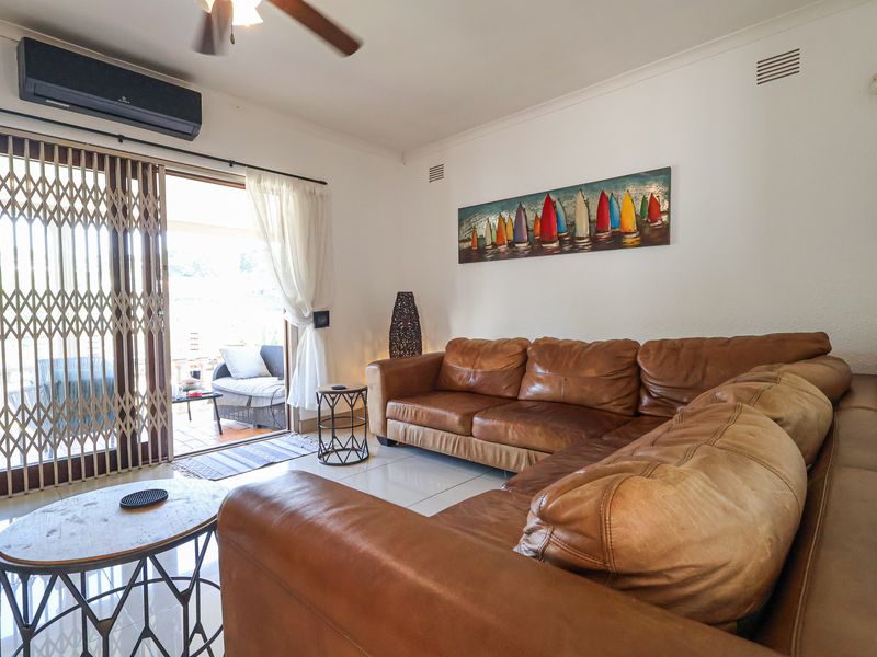 Spacious Three Bedroom, Two Bathroom House in sought after neighbourhood - Photo 6