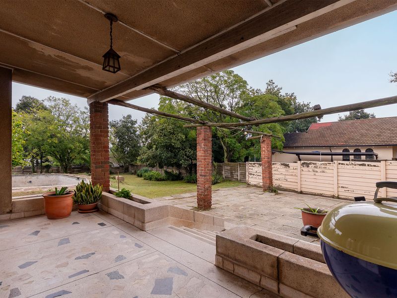 A 4 Bedrooms Family Home In Lombardy East. - Photo 3