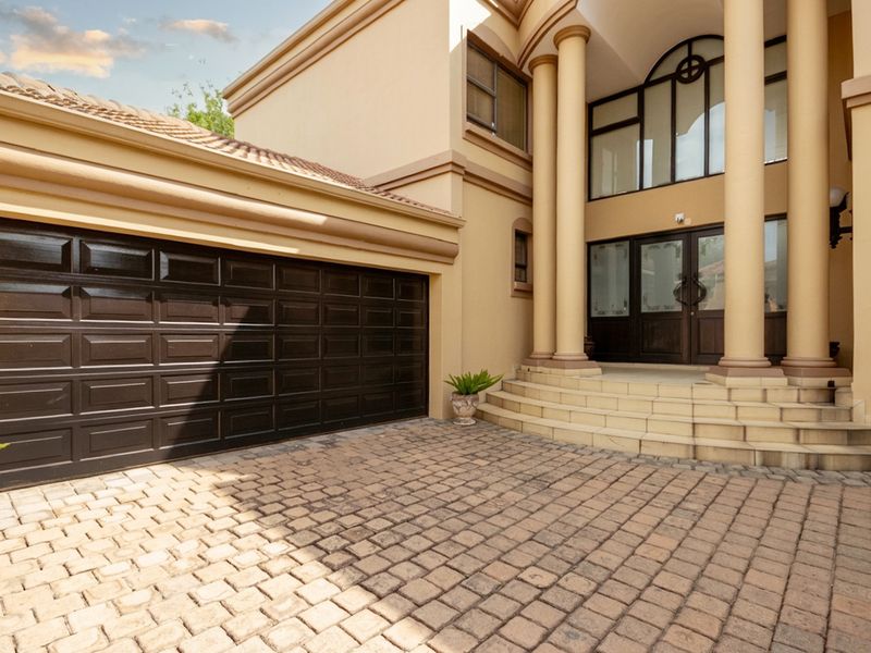 4 Bedroom double story house - Photo 4