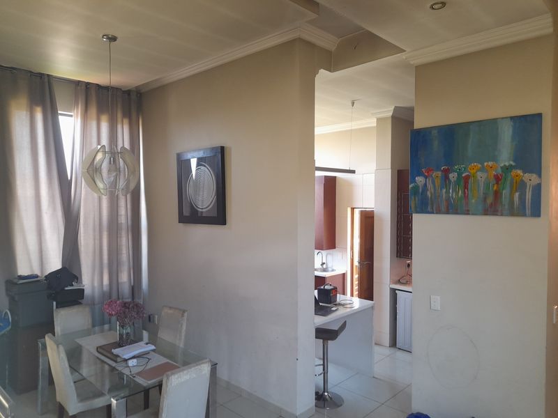 Beautiful Family home For sale in Secure Estate - Photo 9