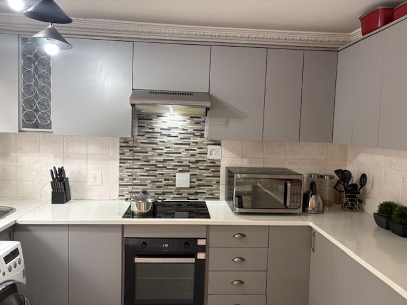 NATURENA   -   RENOVATED 3 BEDROOM - Photo 5